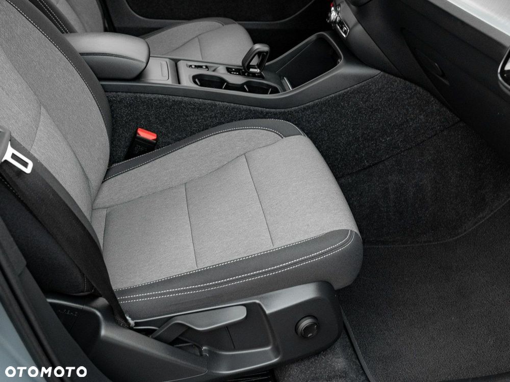 Volvo XC 40 T3 Momentum Pro - 33