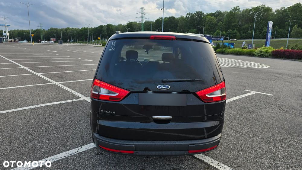 Ford Galaxy - 8