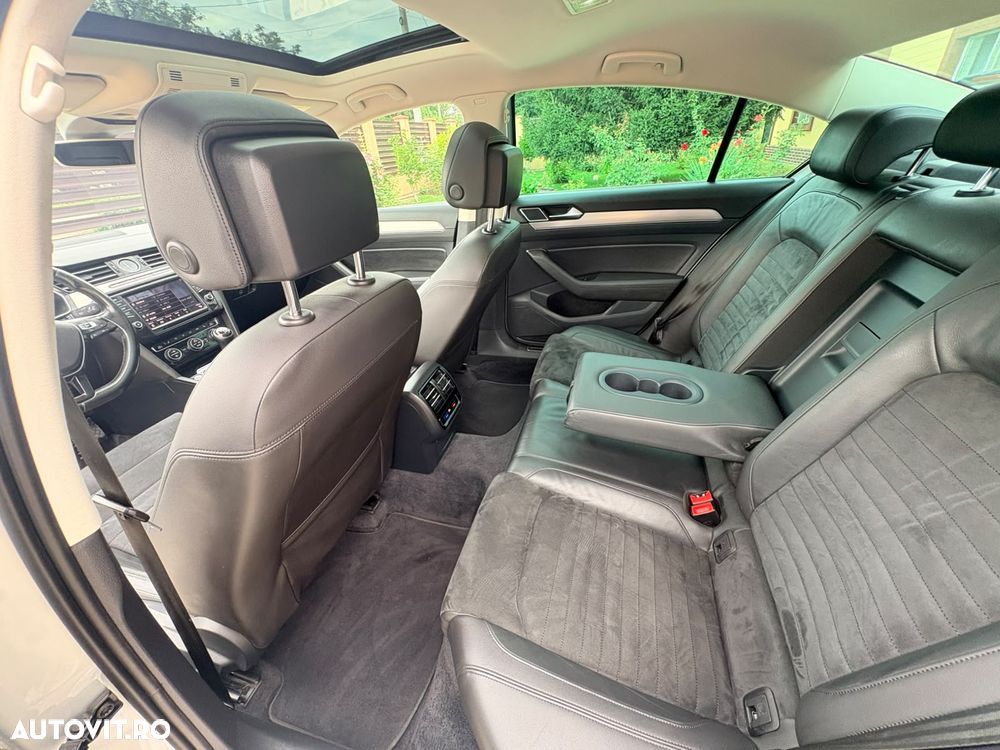 Volkswagen Passat 2.0 TDI Highline - 13