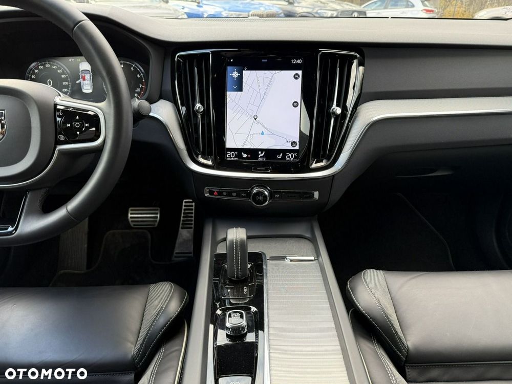 Volvo S60 B4 B R-Design - 10