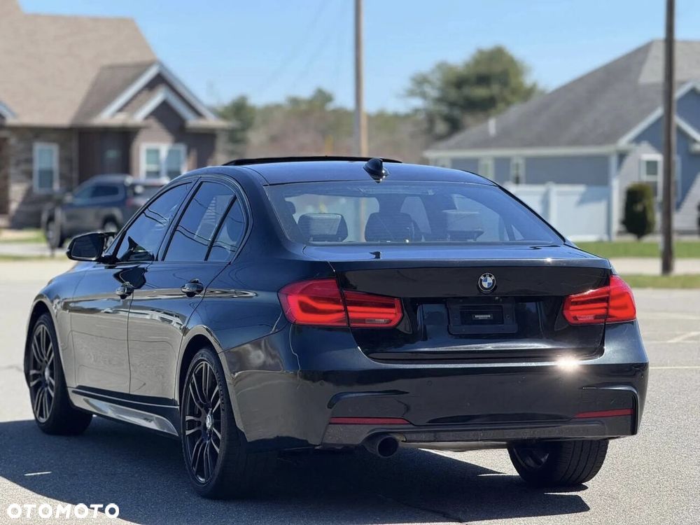 BMW Seria 3 330i xDrive - 9