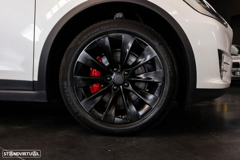 Tesla Model X Long Range - 10