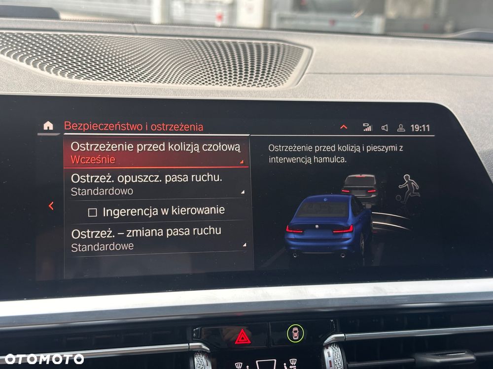 BMW Seria 3 330i xDrive M Sport - 33
