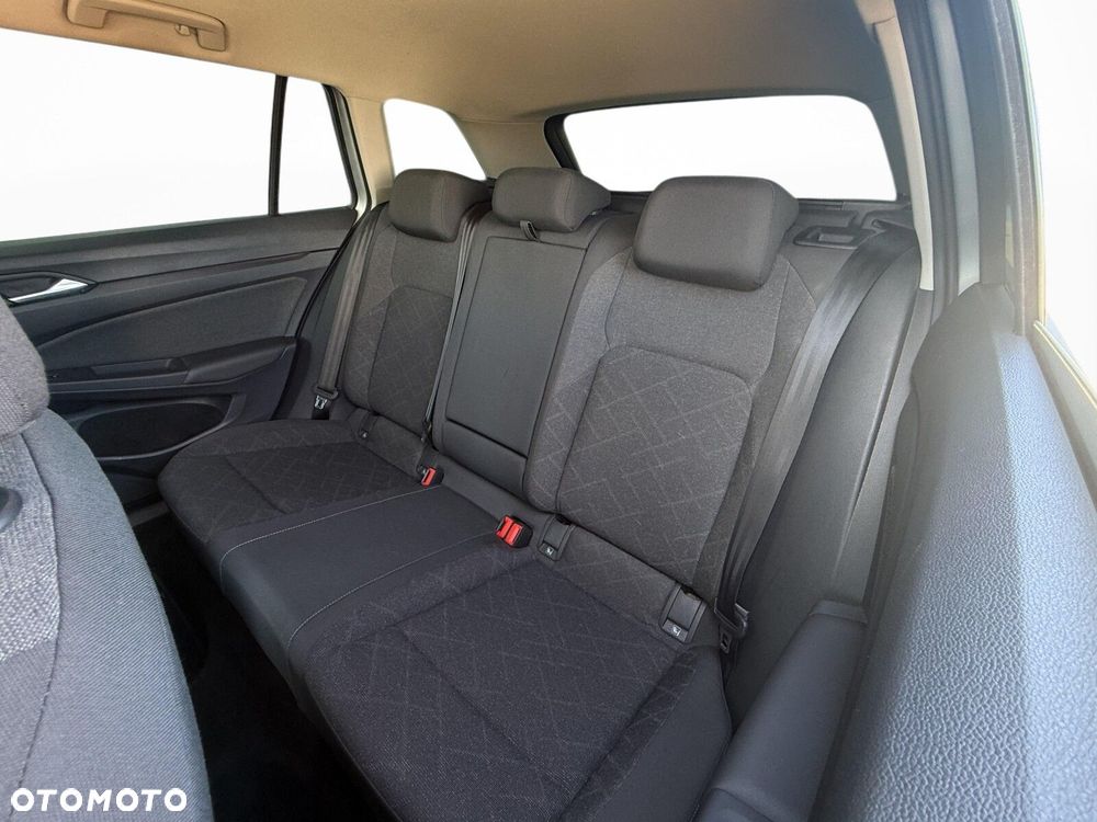 Volkswagen Golf Variant - 30