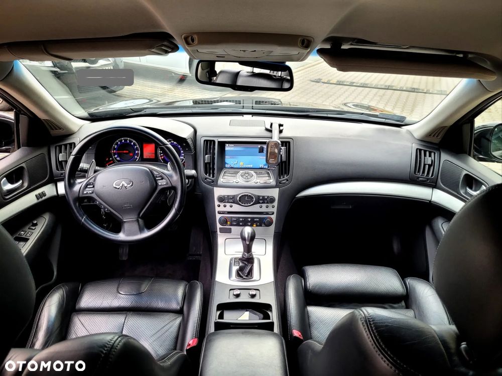 Infiniti G G37 - 2