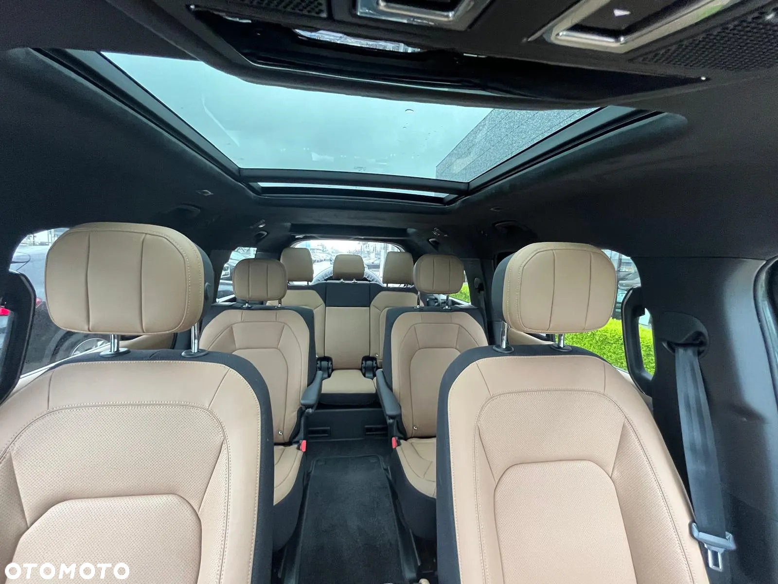 Land Rover Defender - 9