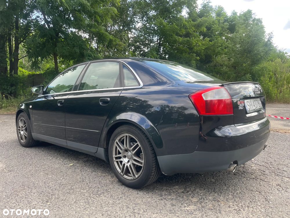 Audi A4 Limousine - 4