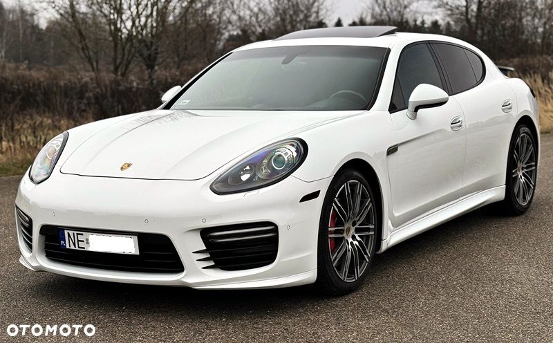 Porsche Panamera GTS PDK - 16