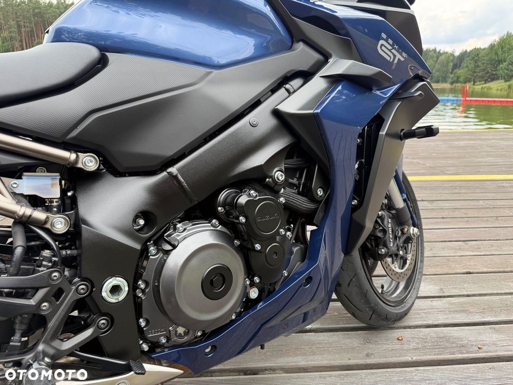 Suzuki GSX 1000 - 10