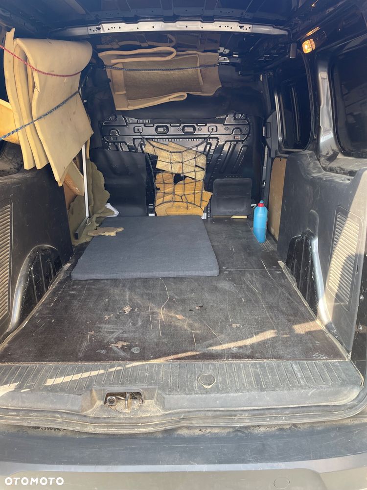 Ford Transit conect - 7