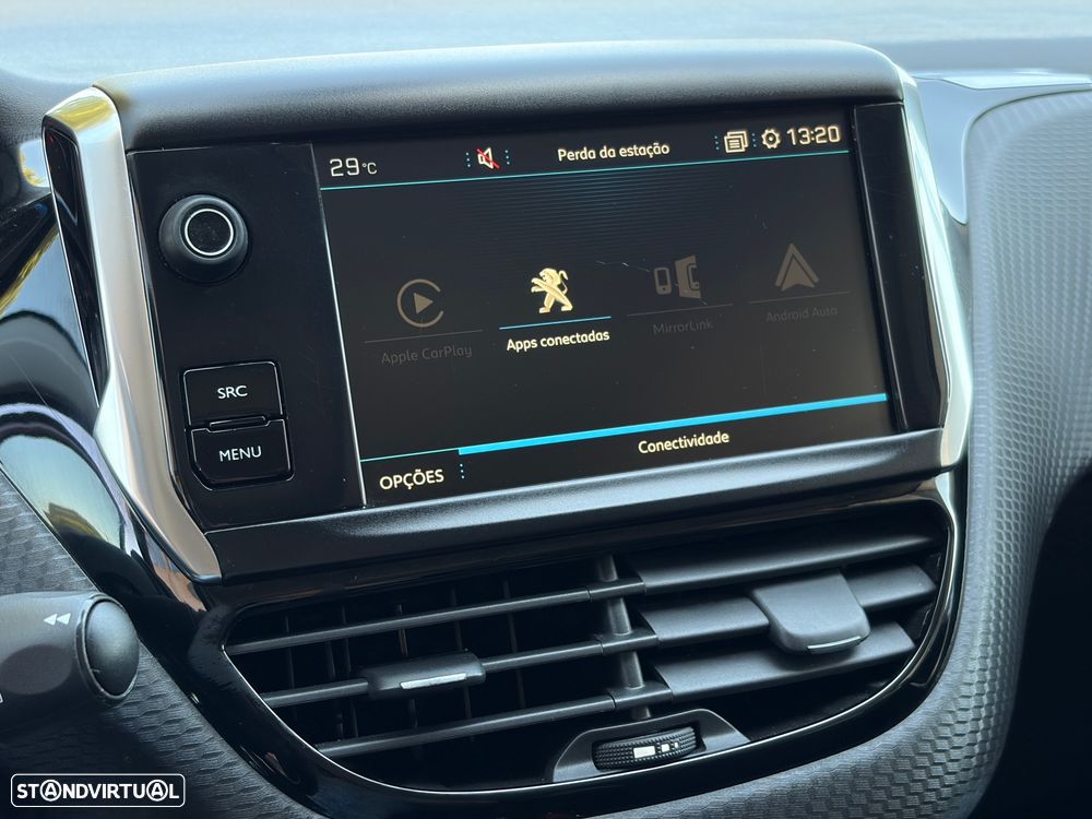 Peugeot 2008 1.2 PureTech Allure EAT6 - 24