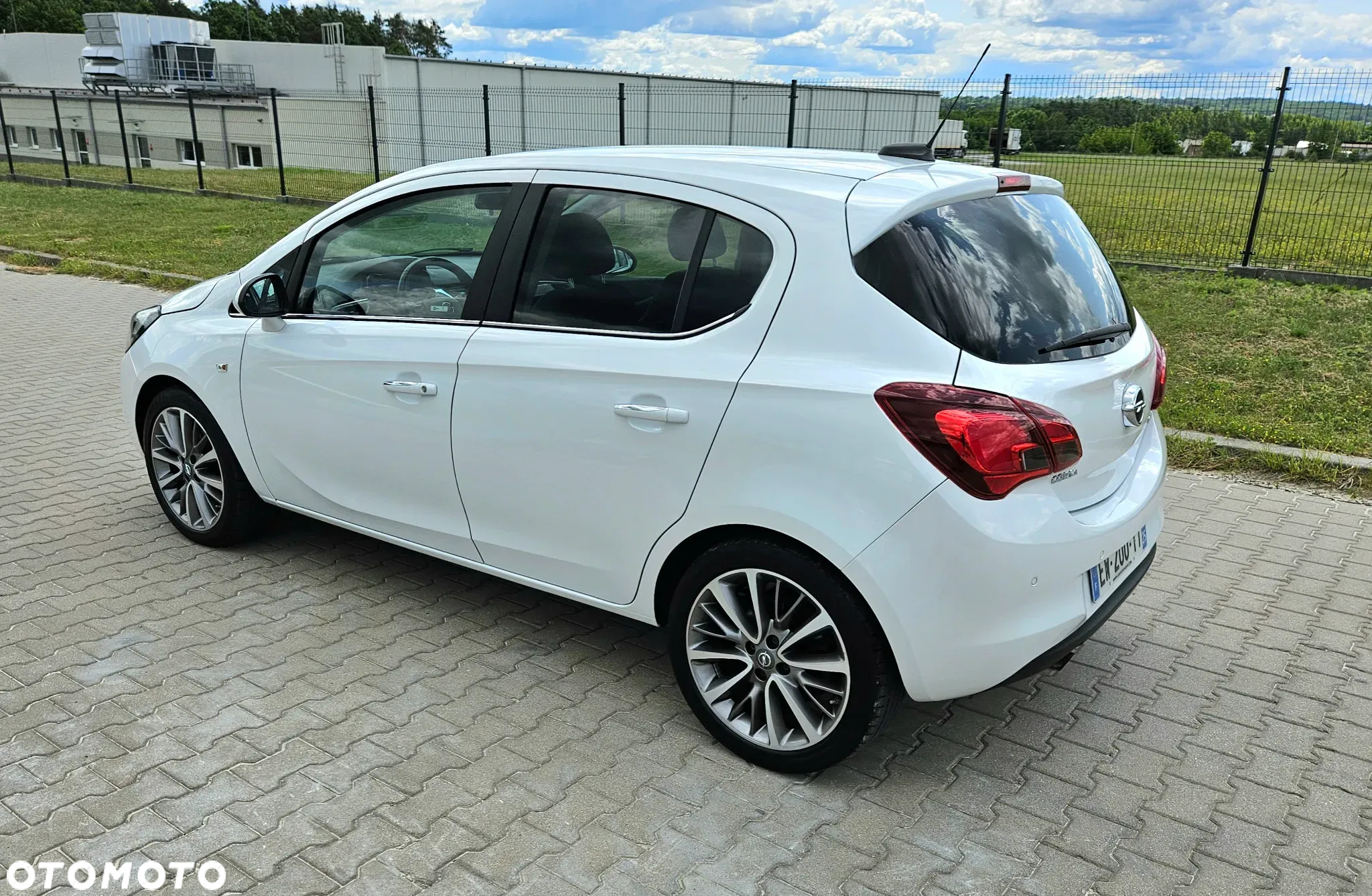 Opel Corsa 1.4 T Cosmo S&S - 4