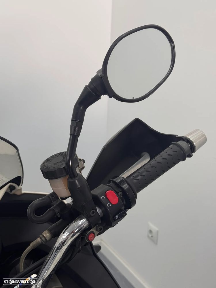 Triumph Tiger 1050 - 15