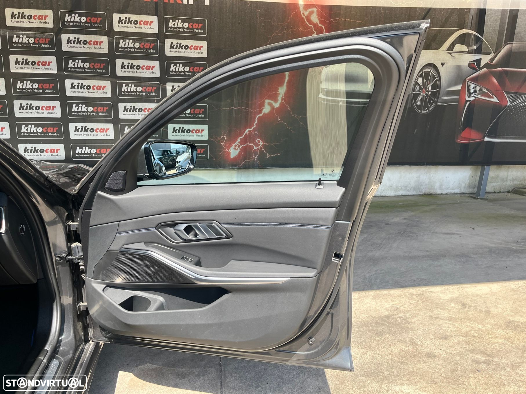 BMW 330 e Touring Pack M Auto - 31
