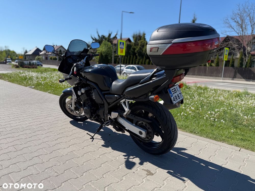 Yamaha FZS - 9