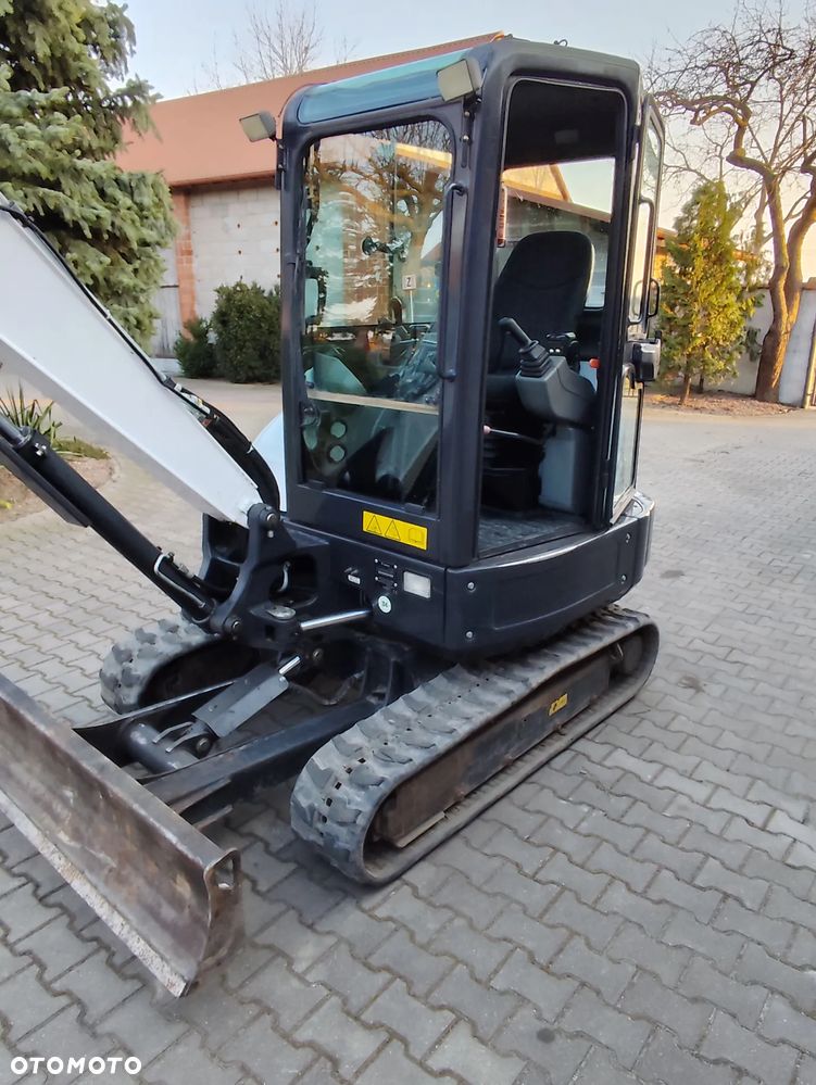 Bobcat e 32 - 19