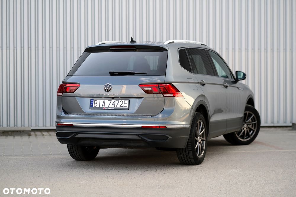 Volkswagen Tiguan - 12