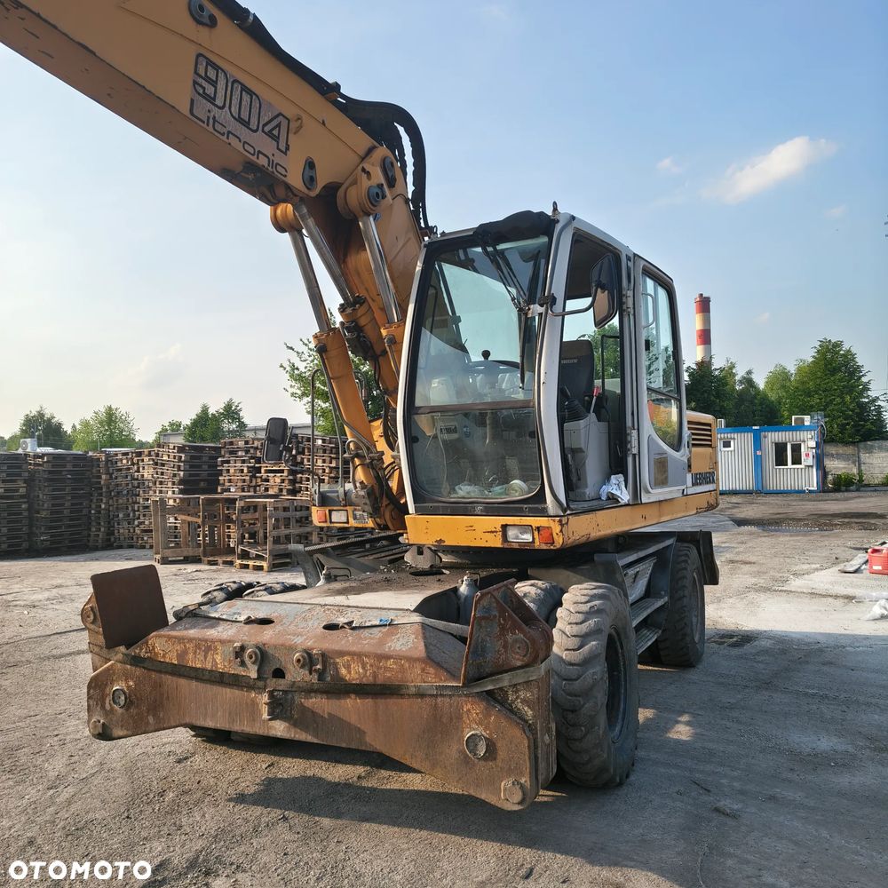 Liebherr 904C - 5