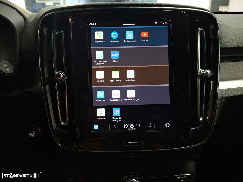 Volvo XC 40 2.0 B3 Plus Dark - 22