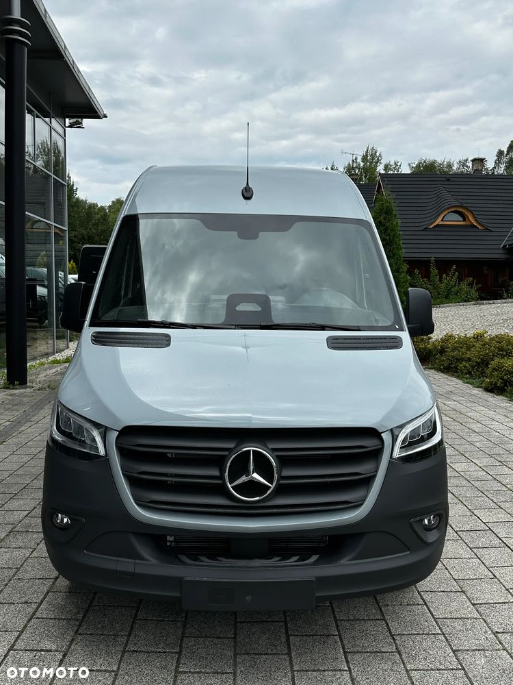 Mercedes-Benz Sprinter - 4