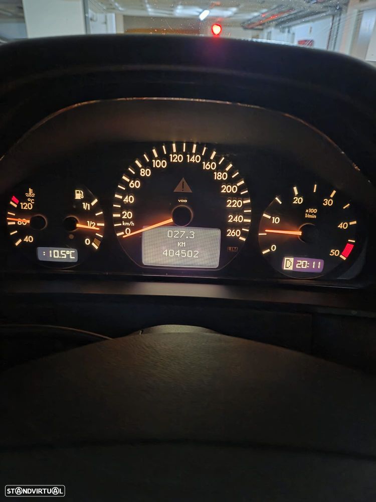 Mercedes-Benz E 320 CDi Avantgarde - 23