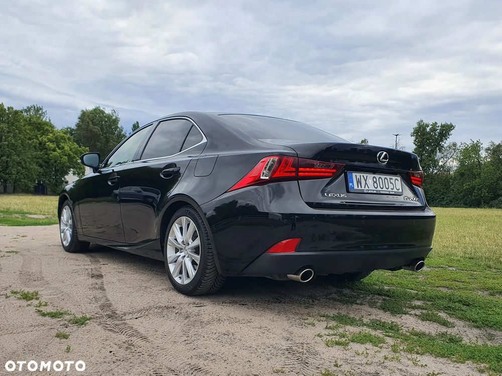 Lexus IS 200t Elite - 3