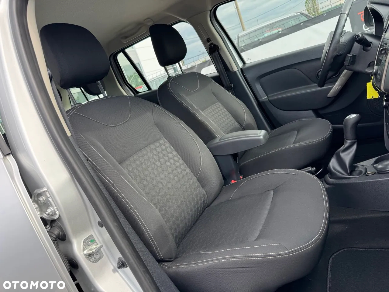 Dacia Logan MCV 1.2 16V 75 Ambiance - 36