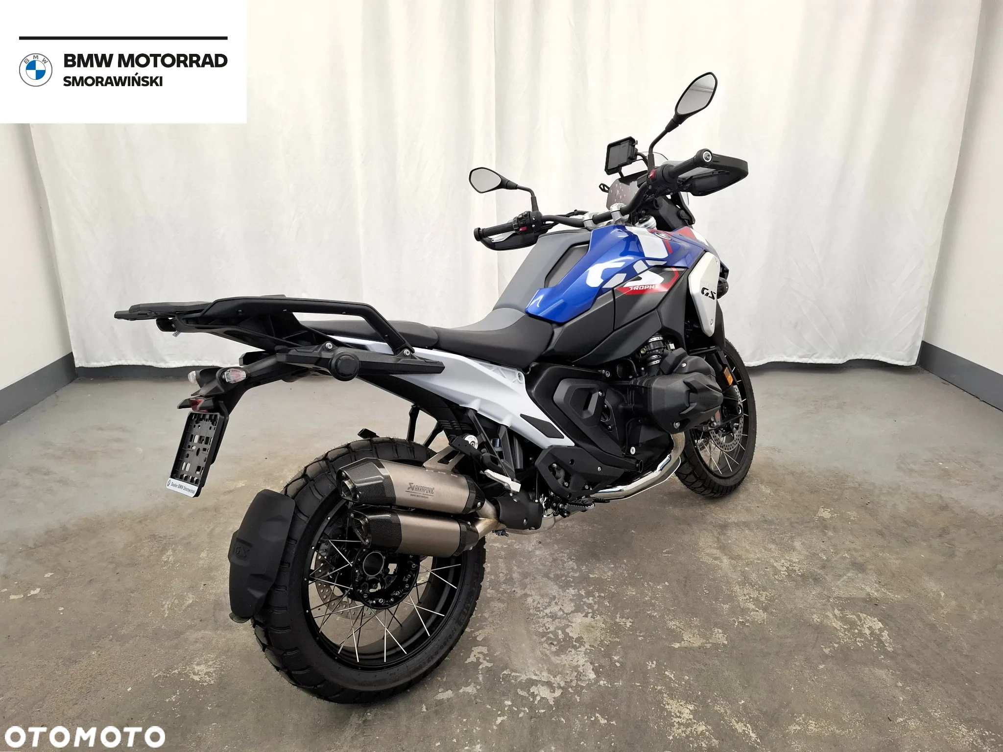 BMW R - 8