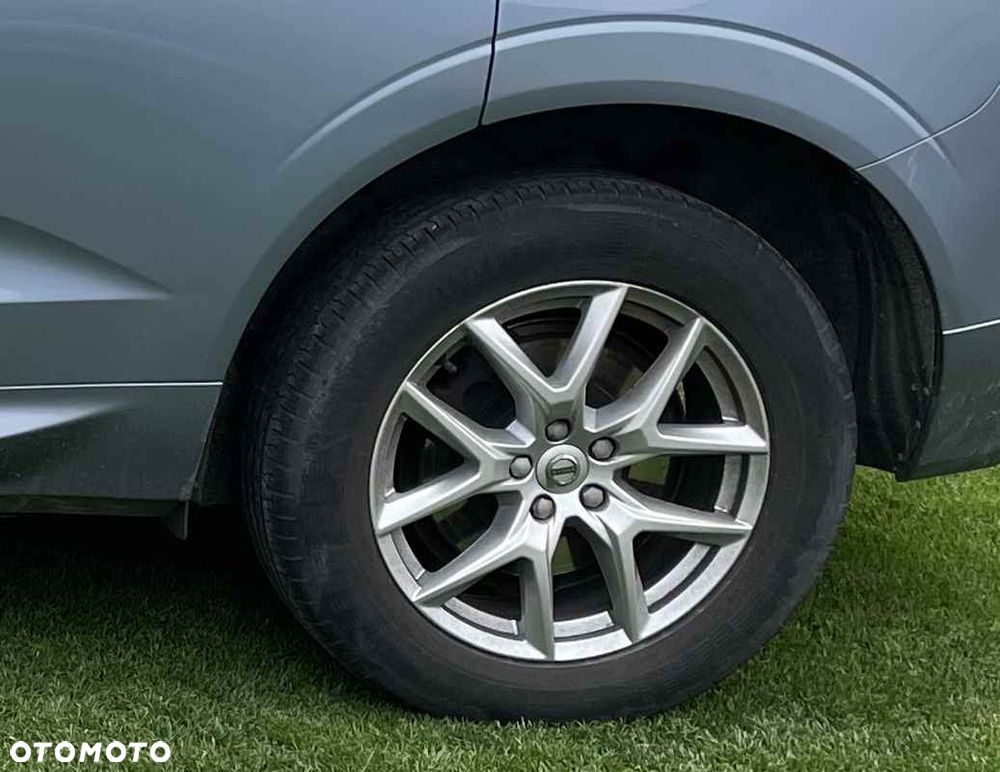 Volvo XC 60 D5 AWD Momentum - 16