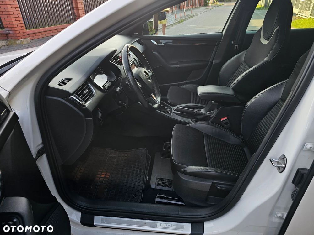 Skoda Octavia 2.0 TDI RS DSG - 14