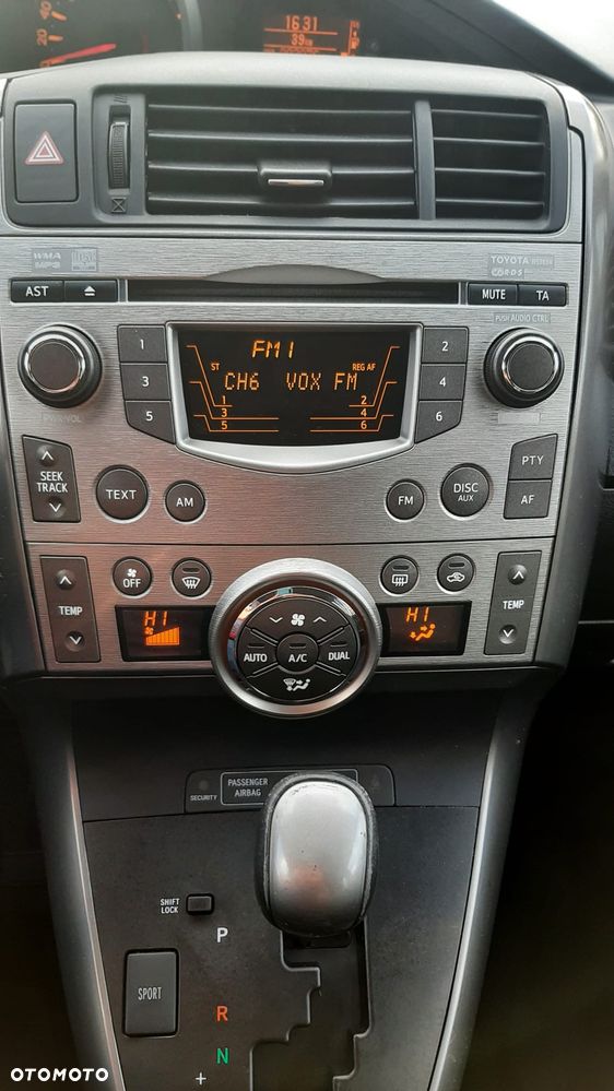 Toyota Verso 1.8 Multidrive Edition - 27