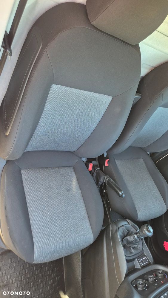 Fiat DOBLO - 23