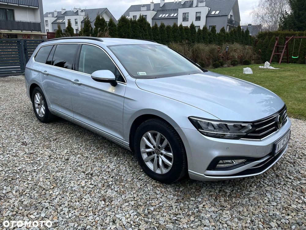 Volkswagen Passat - 4