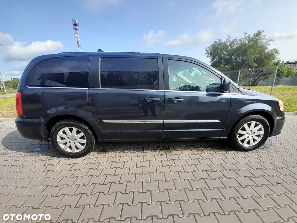 Chrysler Town & Country 3.6 Touring - 4
