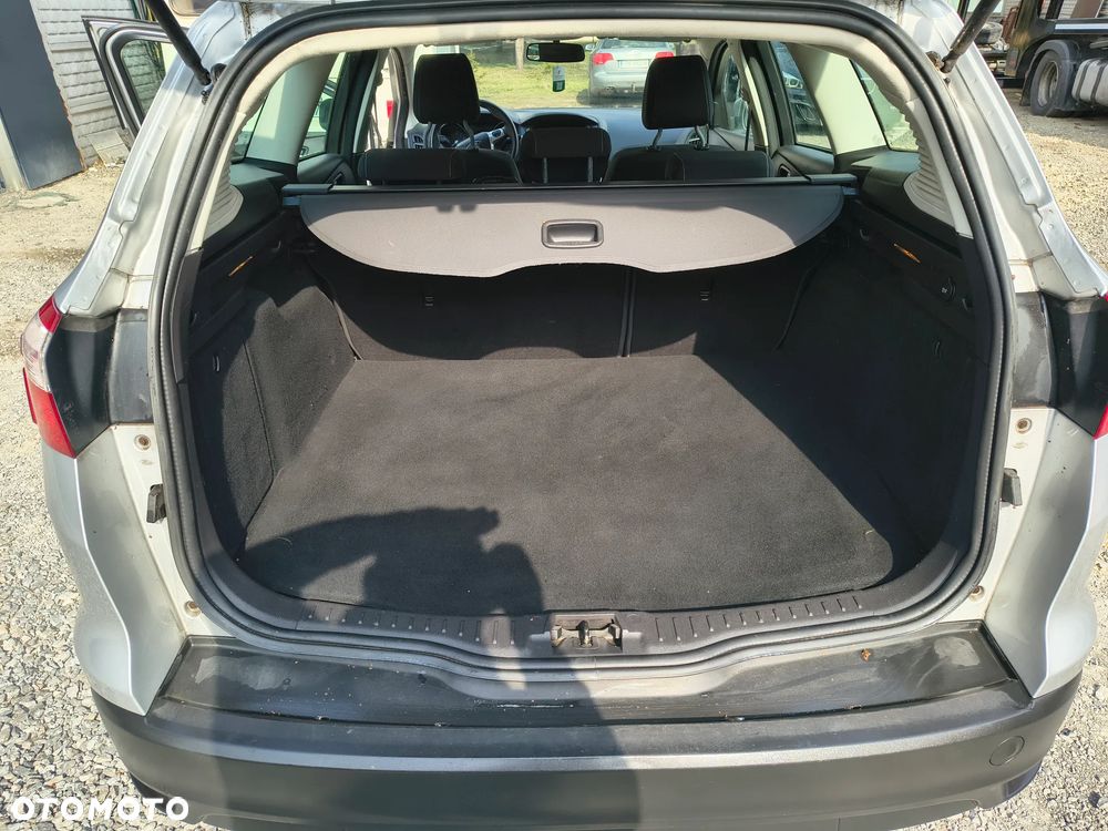 Ford Focus 1.6 Trend - 14