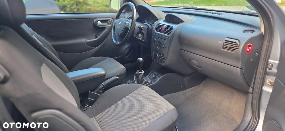 Opel Corsa - 16