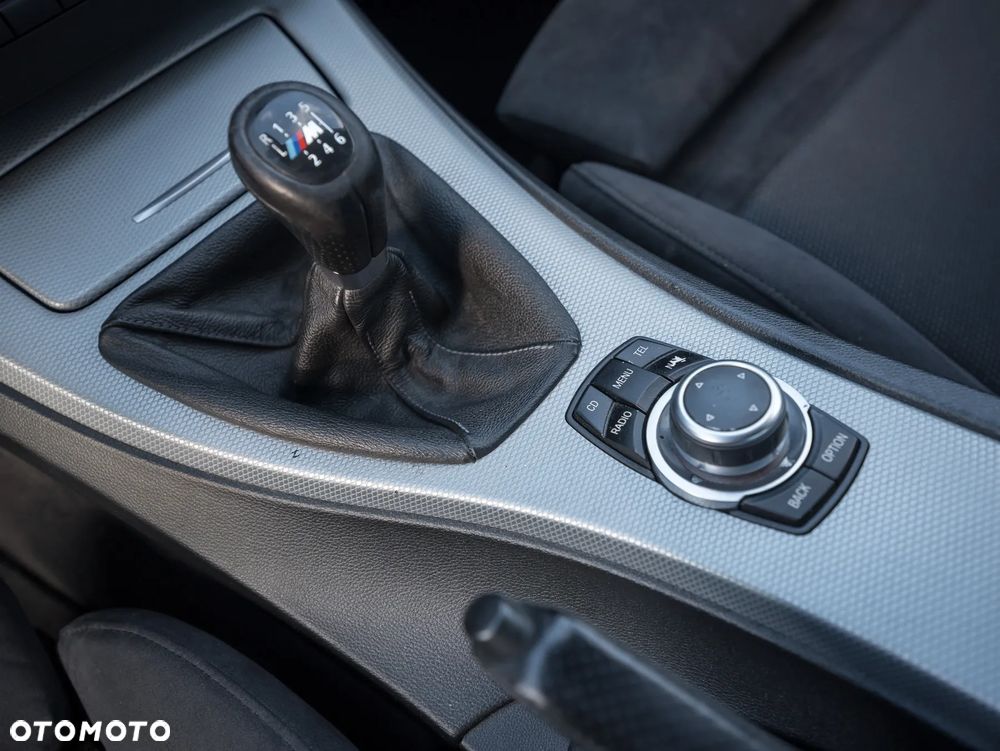 BMW Seria 3 318i Edition Sport - 34
