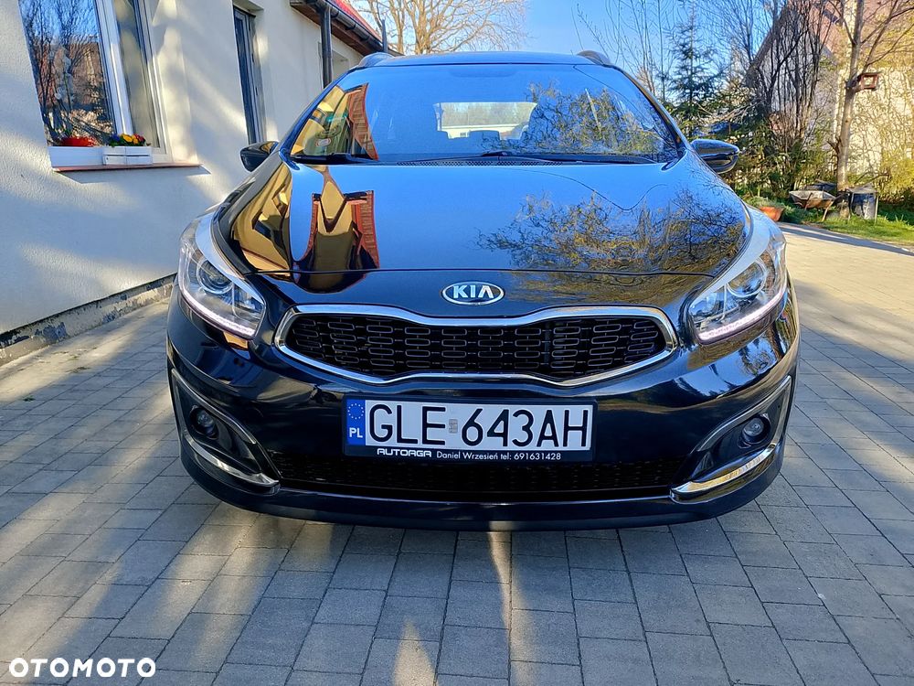 Kia Ceed 1.6 CRDi 136 ISG Vision - 2