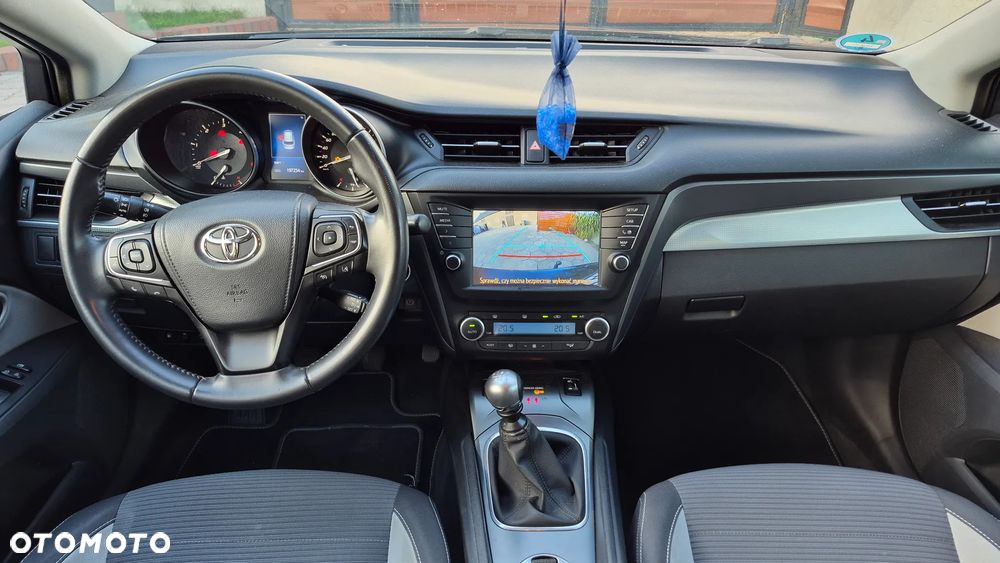 Toyota Avensis 2.0 D-4D Prestige - 11