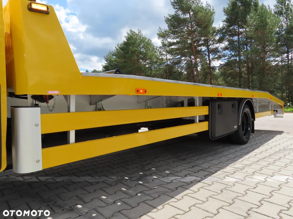 Iveco DAILY 50C18 Laweta POMOC DROGOWA Przewóz Pojazdów AUTOLAWETA 6100 mm Dł. Platformy DMC 3500 Kg Rozstaw Osi 4750 mm WZMACNIANE Zawieszenie Adaptacyjne Pneumatyczne Stan NOWY OKAZJA - 20