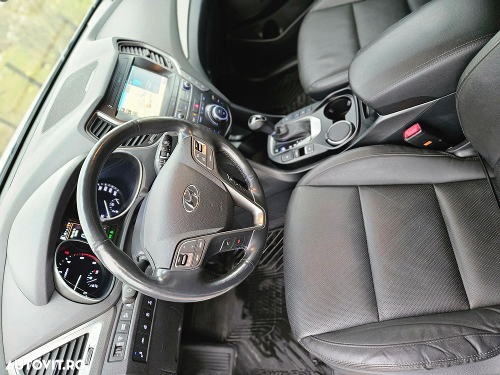 Hyundai Grand Santa Fe 2.2 CRDi ISG 4WD Aut. Luxury - 7