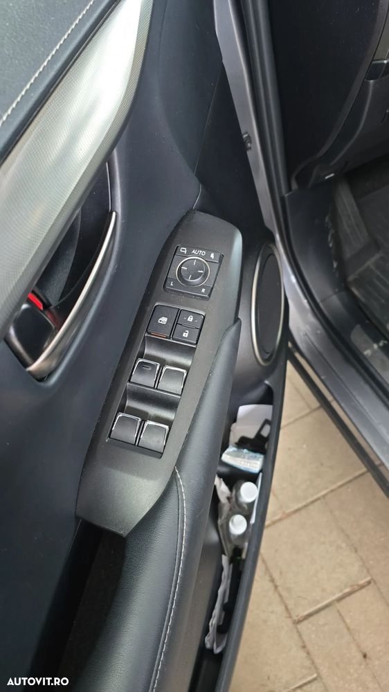 Lexus Seria NX - 8
