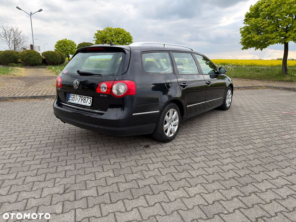 Volkswagen Passat 2.0 TDI DPF Sportline - 5