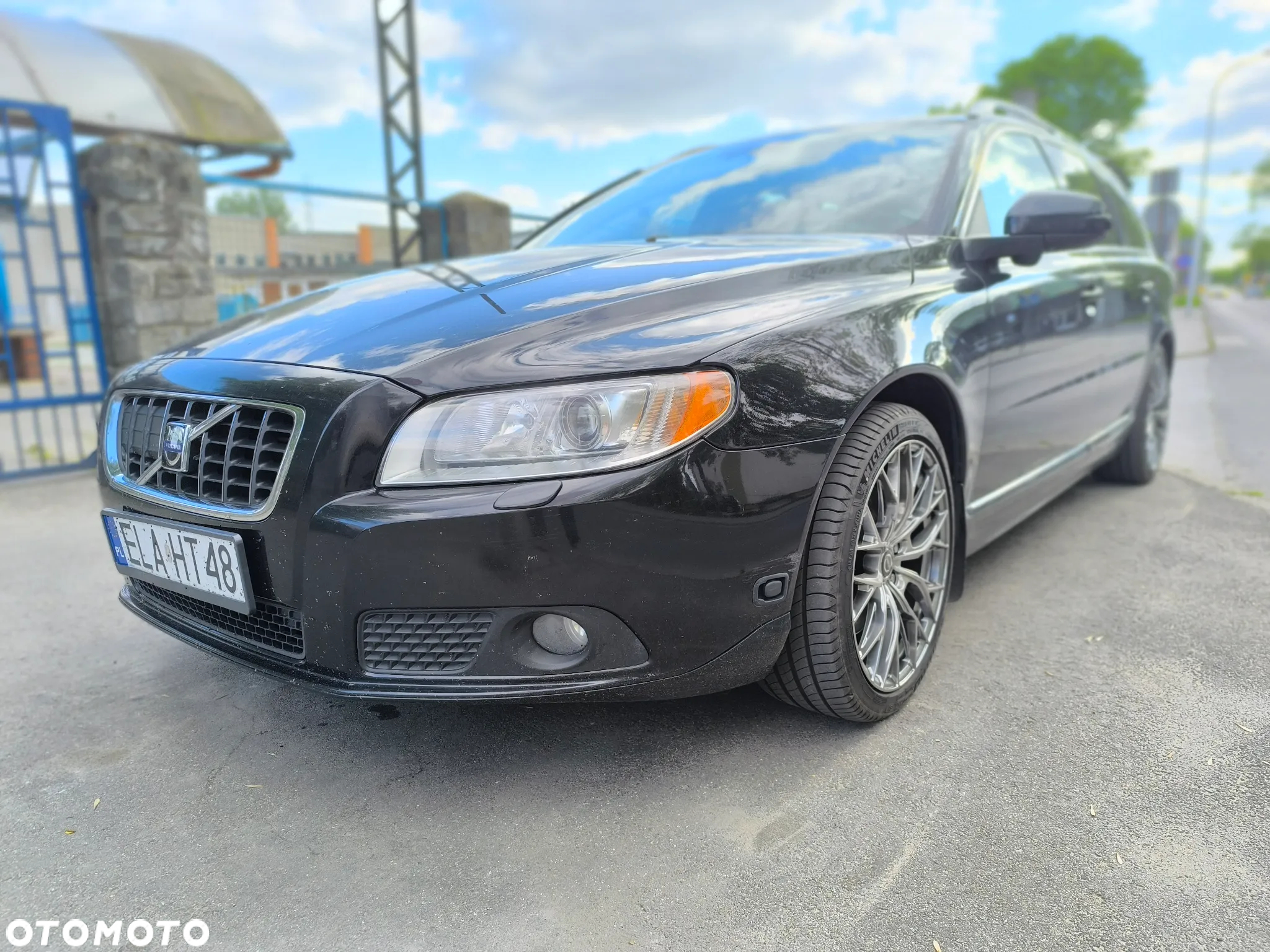 Volvo V70 2.5T Summum - 2