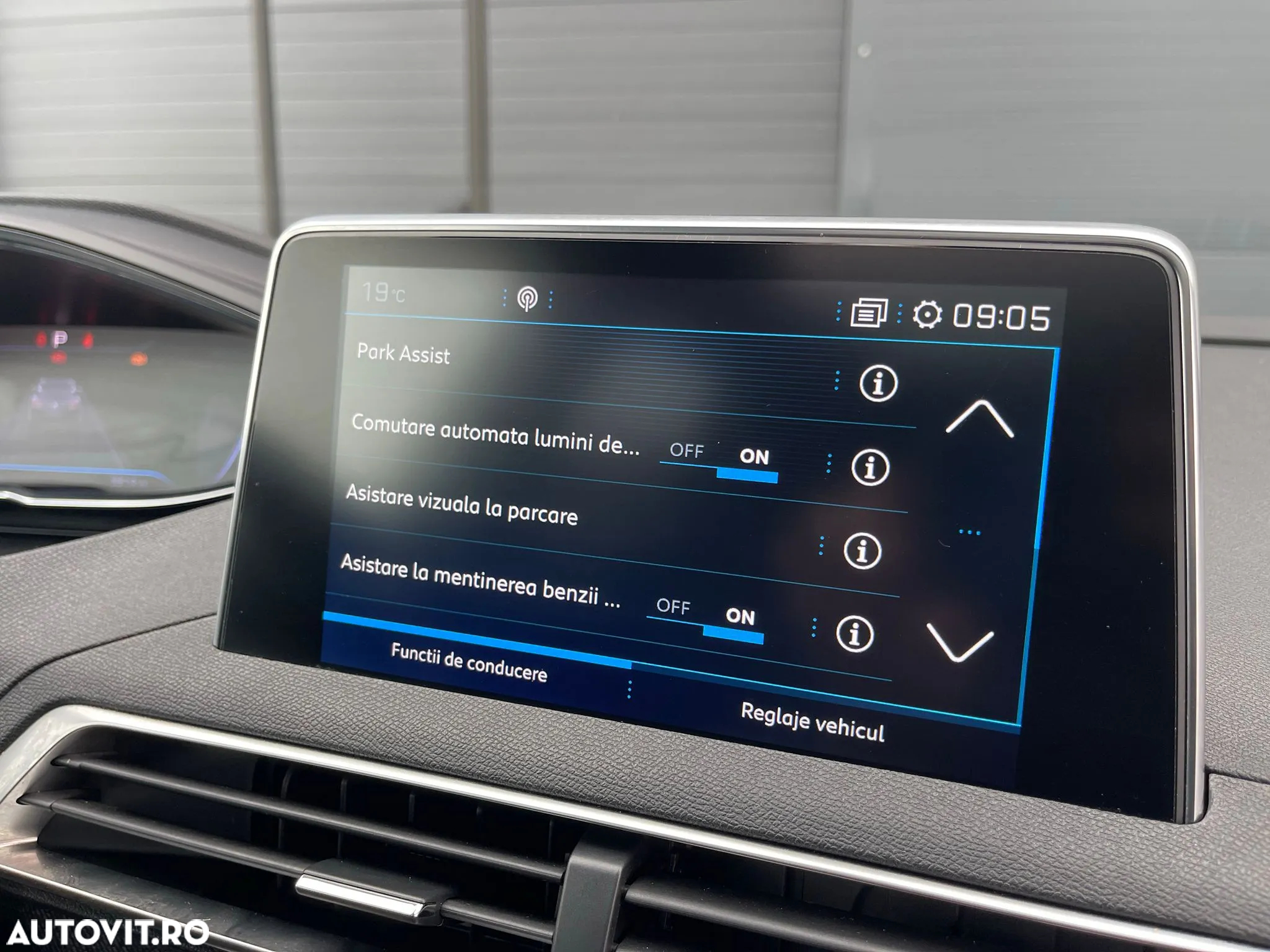Peugeot 3008 1.2 PureTech Turbo S&S EAT6 GT-Line - 37
