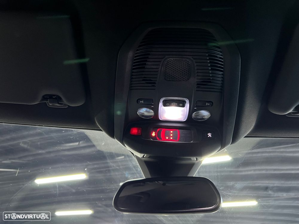 Peugeot 3008 1.6 Hybrid Allure Pack e-EAT8 - 30