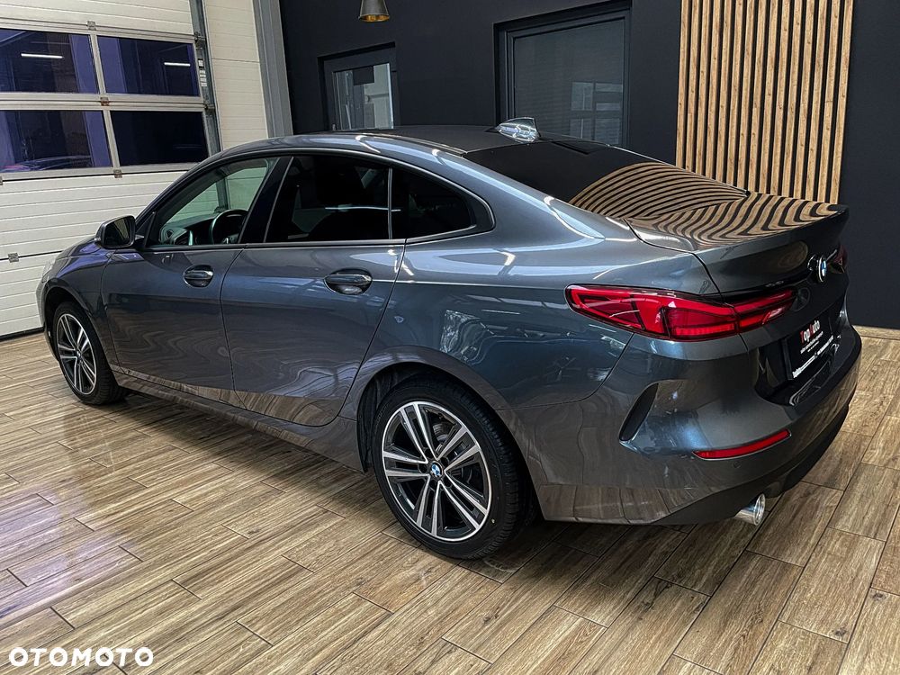 BMW Seria 2 218i - 11