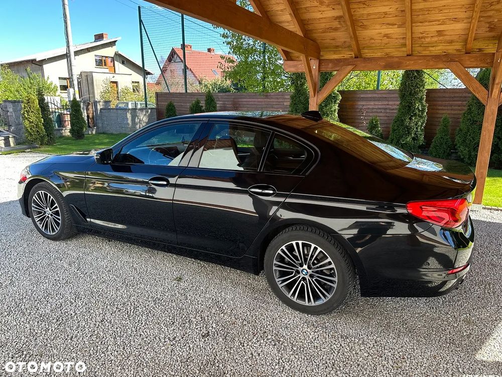 BMW Seria 5 520d Sport Line - 16