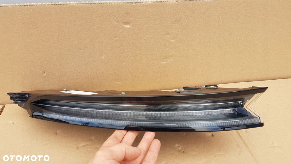 lampa tył prawa porsche taycan 9j1945092g - 9