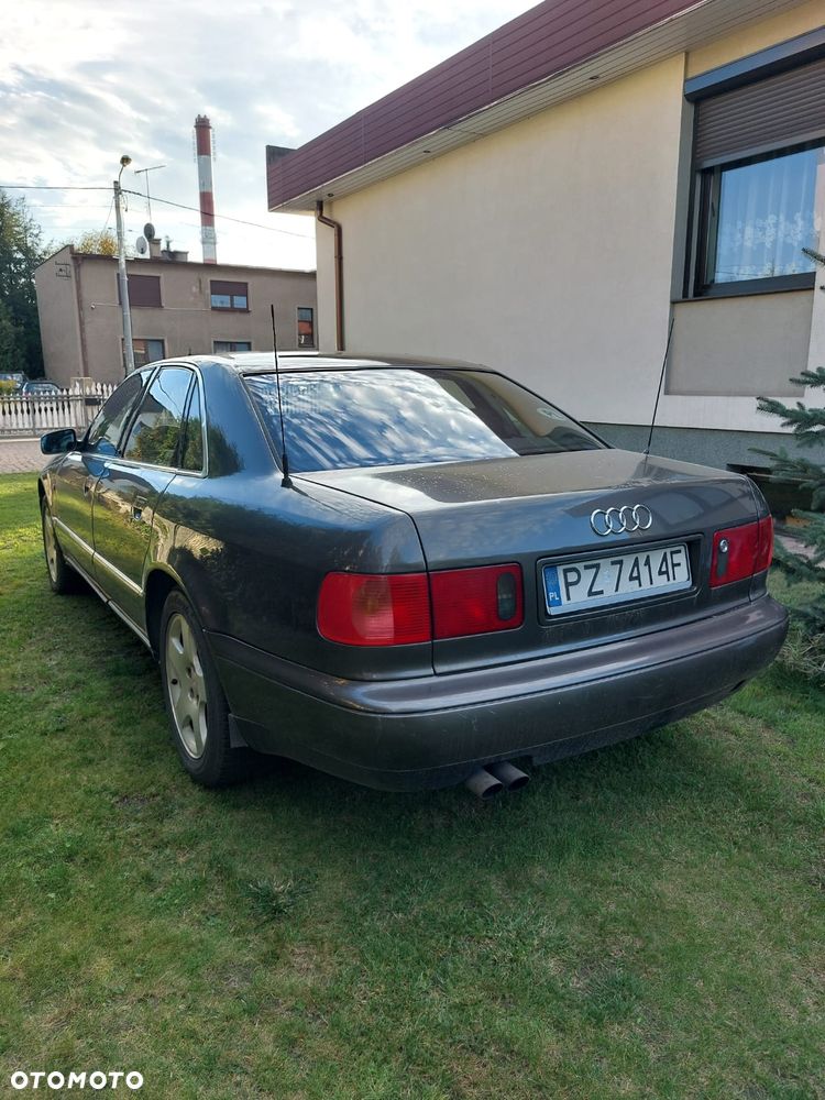 Audi A8 - 5
